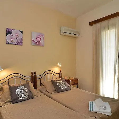 Iliana Hotel Platanés